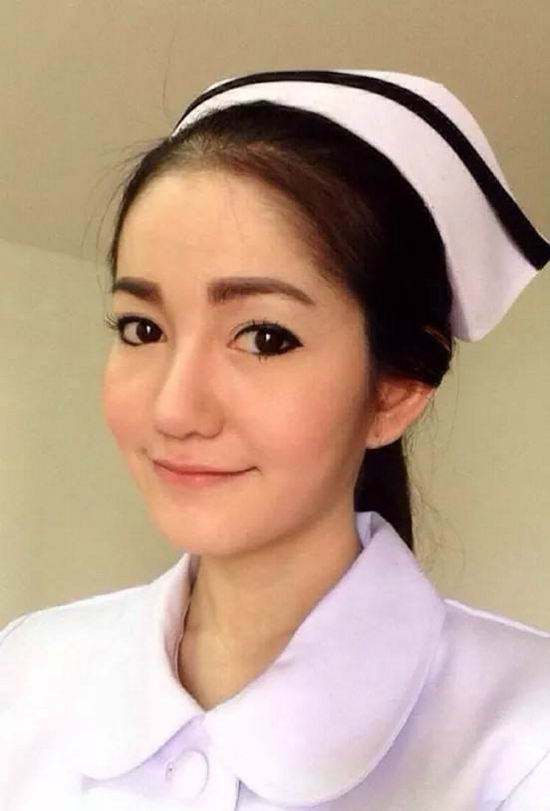 beautiful-nurse-07