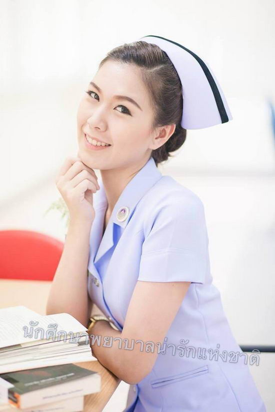beautiful-nurse-18