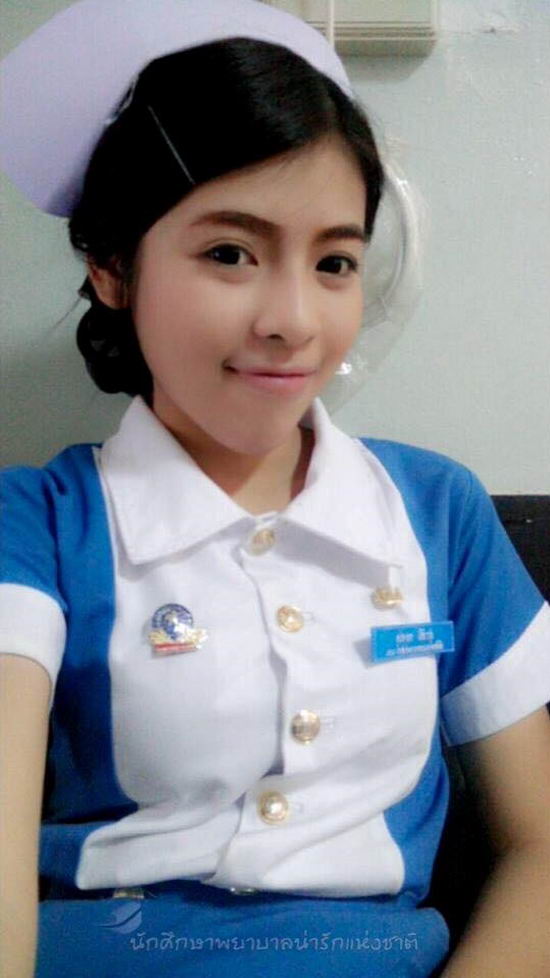 beautiful-nurse-32
