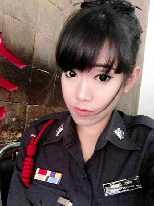 police-girl-thai-2