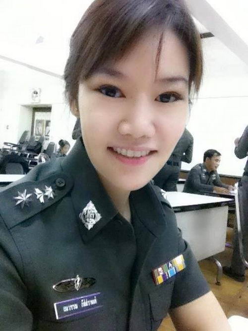 police-girl-thai-5