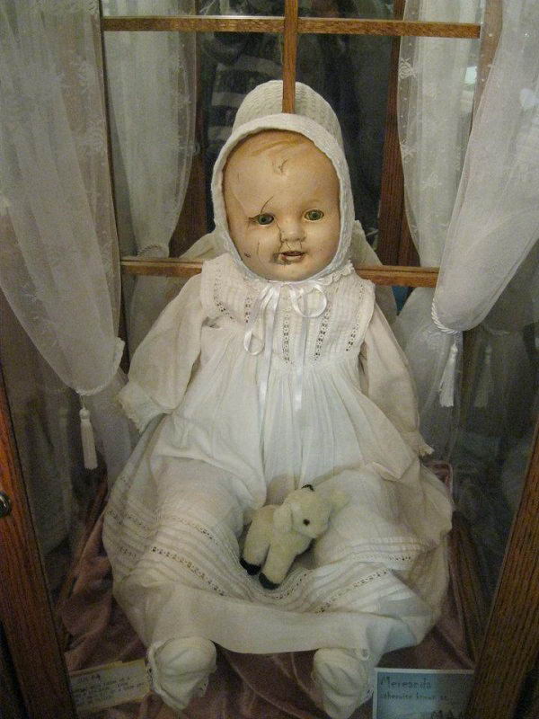 Scary-Real-Life-Dolls-01