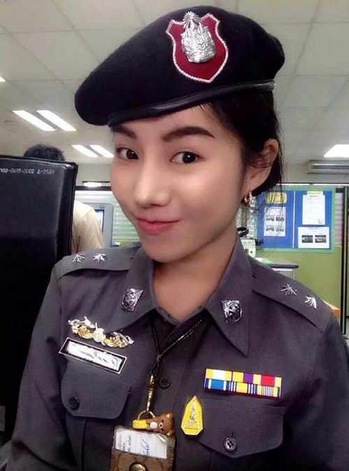 police-girl-thai-6
