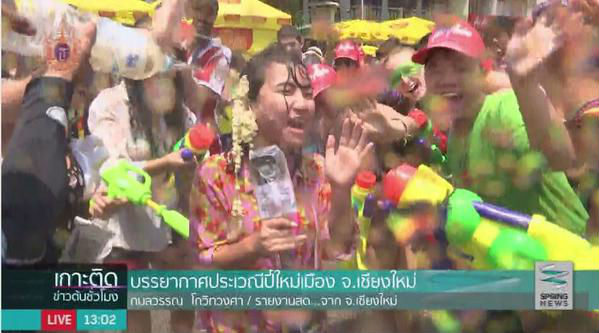 journalist-Songkran-festival-Thailand02