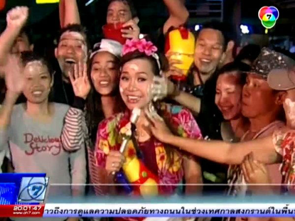 journalist-Songkran-festival-Thailand11