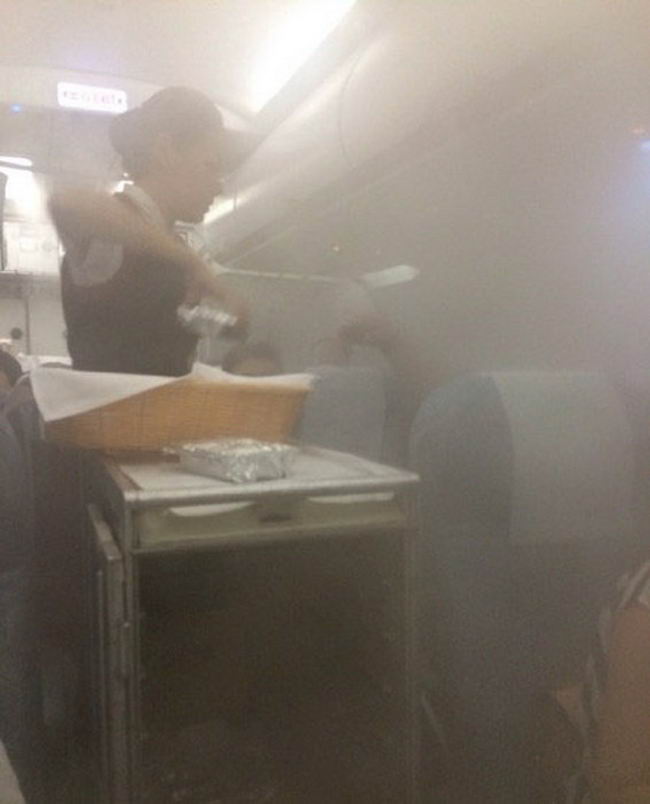 smoke-in-a-plane-08