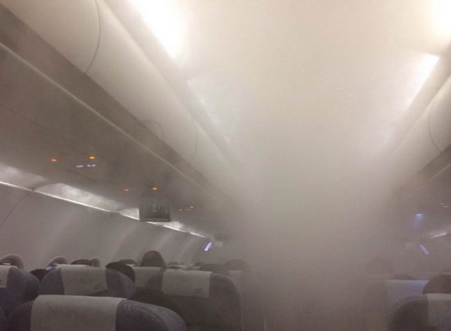 smoke-in-a-plane-09