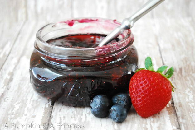 blueberry-strawberry-jam-0