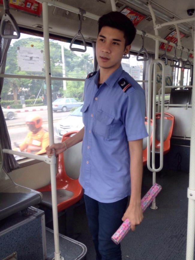 bus-staff-02