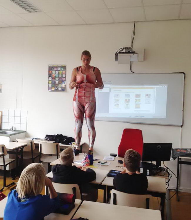 biology-teacher-03