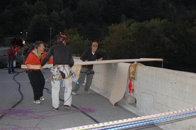 tubbing-bridge-03
