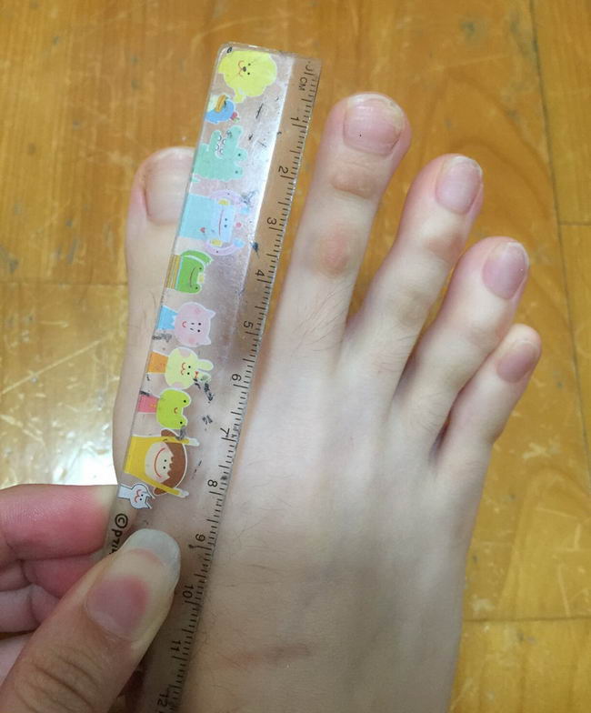 finger-foot-long-02
