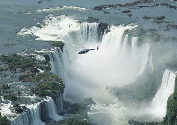 Iguazu-Falls-01