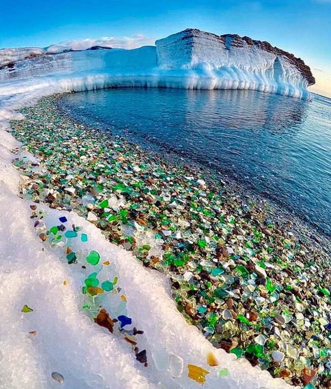 pebbles-glass-beach-01