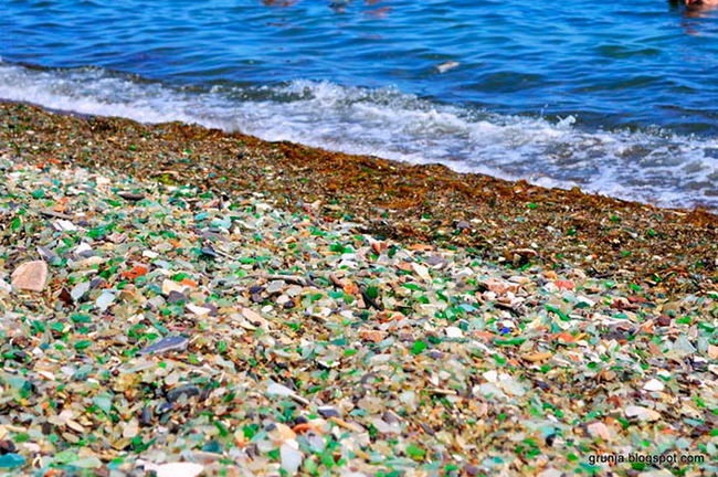 pebbles-glass-beach-05